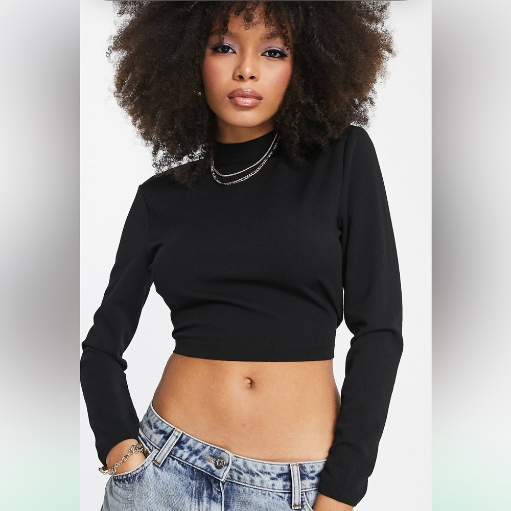 ❗️Price is Final ❗️ASOS JDY High Neck Open Back Top